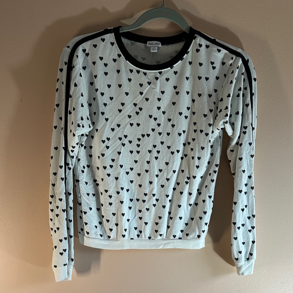 Splendid White and Black Heart Pattern Sweater